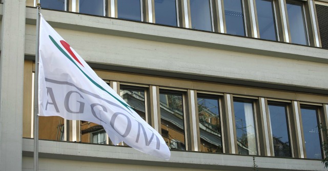 AGCOM interviene sul roaming e bacchetta gli operatori