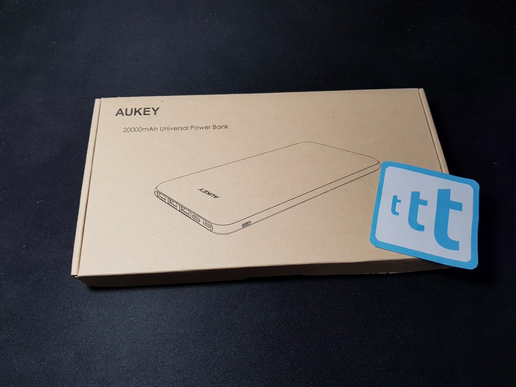 AUKEY PB-Y14 una enorme powerbank da 20.000 mAh USB C | la recensione