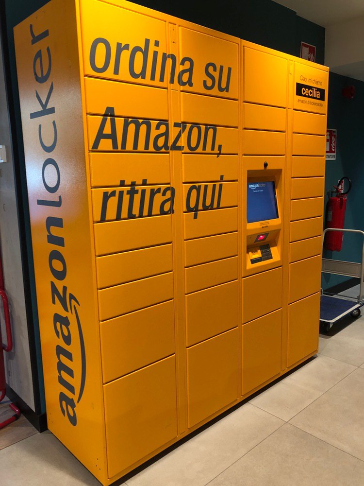 Amazon locker