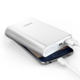 AUKEY, powerbank da 10.400 mAh con Quick Charge